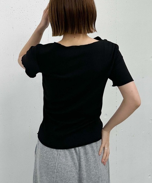 archives(アルシーヴ)の「アシメタックボタンカットTOPS 5S(Tシャツ/カットソー・レディース・モカ/イエロー/ブラック/チャコールグレー・MEDIUM)」の14枚目の写真