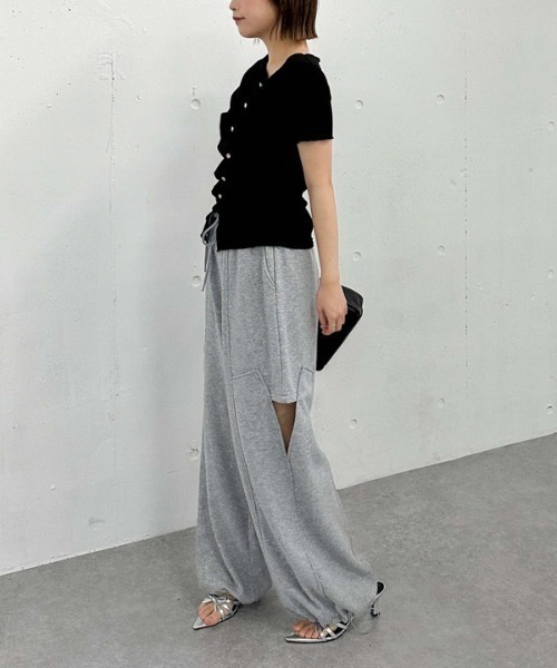 archives(アルシーヴ)の「アシメタックボタンカットTOPS 5S(Tシャツ/カットソー・レディース・モカ/イエロー/ブラック/チャコールグレー・MEDIUM)」の17枚目の写真