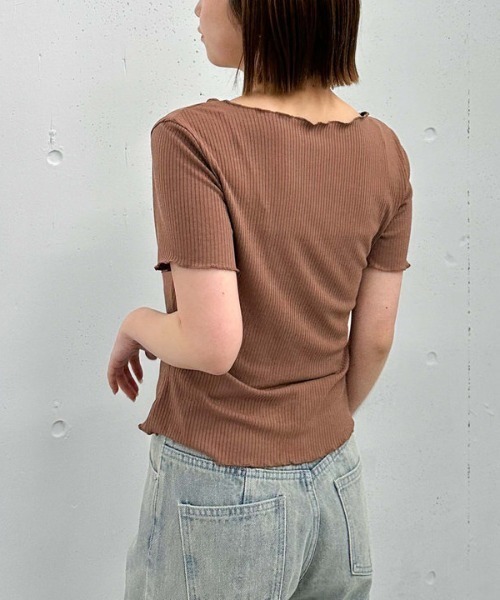 archives(アルシーヴ)の「アシメタックボタンカットTOPS 5S(Tシャツ/カットソー・レディース・モカ/イエロー/ブラック/チャコールグレー・MEDIUM)」の19枚目の写真