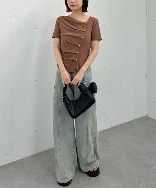 archives(アルシーヴ)の「アシメタックボタンカットTOPS 5S(Tシャツ/カットソー・レディース・モカ/イエロー/ブラック/チャコールグレー・MEDIUM)」の21枚目の写真