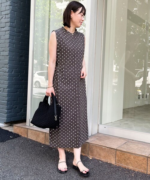 MICO COULIER（ミコクリエ）の「麻調合繊タック切替シャツワンピース（ワンピース・レディース・ブラック系その他/ネイビー/グレー系その他/グレイッシュベージュ・38）」の14枚目の写真