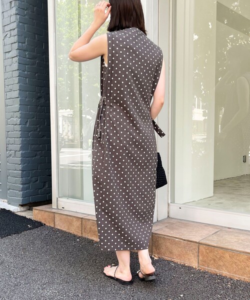 MICO COULIER（ミコクリエ）の「麻調合繊タック切替シャツワンピース（ワンピース・レディース・ブラック系その他/ネイビー/グレー系その他/グレイッシュベージュ・38）」の17枚目の写真