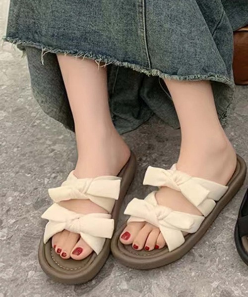 shoes365(シューズスリーシックスファイヴ)の「【shoes 365】ダブルリボンデザイン厚底サンダル (SS)(サンダル・レディース・オフホワイト/ブラック・24.5cm/24.0cm/23.5cm/23.0cm/22.5㎝/25.0cm)」の1枚目の写真