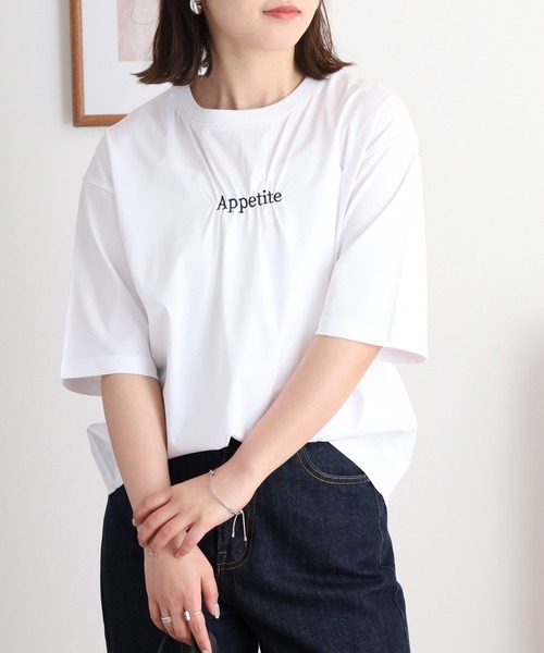 Anna Nicola(アンナニコラ)の「Anna Nicola ギャザーロゴ刺繍半袖カットソー(Tシャツ/カットソー・レディース・グリーン/ブラック/オフホワイト・38)」の11枚目の写真