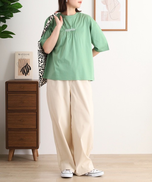 Anna Nicola(アンナニコラ)の「Anna Nicola ギャザーロゴ刺繍半袖カットソー(Tシャツ/カットソー・レディース・グリーン/ブラック/オフホワイト・38)」の20枚目の写真