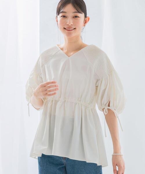 URBAN RESEARCH ROSSO WOMEN(アーバンリサーチ ロッソ)の「ピンタックウエストマークブラウス(シャツ/ブラウス・レディース・ブラック/ホワイト・FREE)」の4枚目の写真