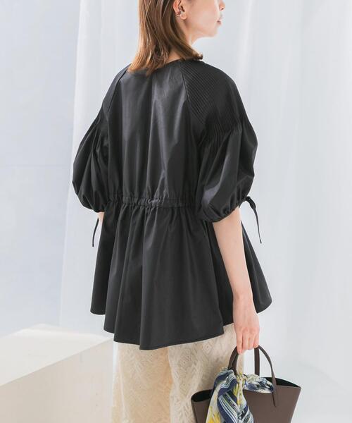 URBAN RESEARCH ROSSO WOMEN(アーバンリサーチ ロッソ)の「ピンタックウエストマークブラウス(シャツ/ブラウス・レディース・ブラック/ホワイト・FREE)」の22枚目の写真