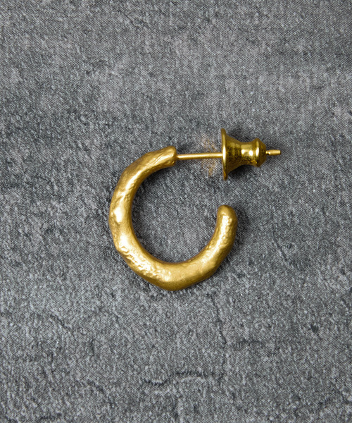 Masshiro fumika uchidaのバングル、フープピアスセット GILD ギルド / Small atypical hoop pierced earring シルバー