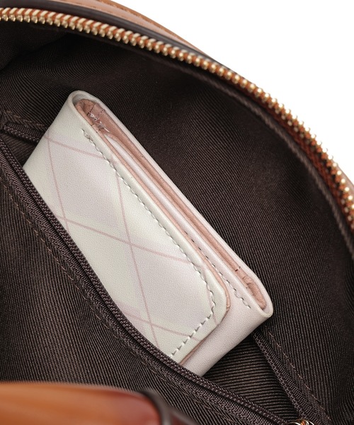 Ungrid(アングリッド)の「【Ungrid/アングリッド】アンティーク ミニボストンバッグ(ボストンバッグ・レディース・ブラック/キャメル・FREE)」の4枚目の写真