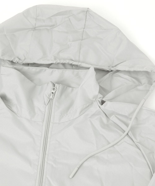 LAKOLE（ラコレ）の「パッカブルウィンドブレーカー / 496700（その他アウター・レディース・グレー/ブラック・MEDIUM/LARGE）」の3枚目の写真