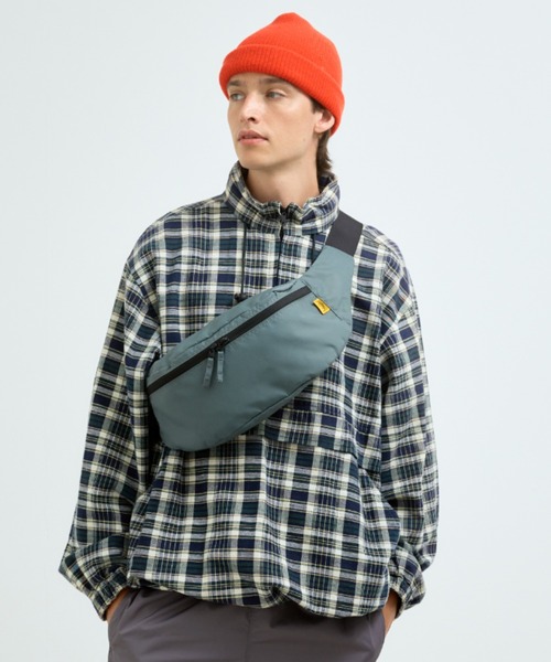 KELTY(ケルティ)の「レトロな雰囲気が魅力【KELTY】80's MINI FANNY(ボディバッグ/ウエストポーチ・レディース・モカ/ダークグレー/ブラック・ONE SIZE)」の6枚目の写真