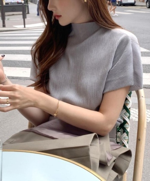 Forcement(フォースメント)の「サラッと着やすい半袖サマーニットオフィス夏服プルオーバー(Tシャツ/カットソー・レディース・ブラック/グレー/アイボリー/ピンク/グレイッシュベージュ・FREE)」の3枚目の写真