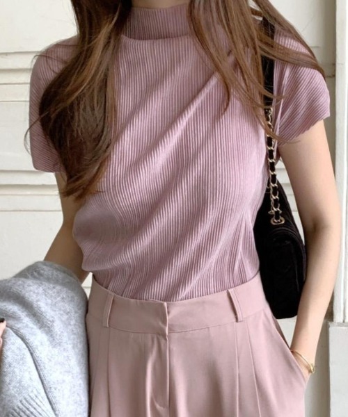Forcement(フォースメント)の「サラッと着やすい半袖サマーニットオフィス夏服プルオーバー(Tシャツ/カットソー・レディース・ブラック/グレー/アイボリー/ピンク/グレイッシュベージュ・FREE)」の5枚目の写真