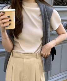 サラッと着やすい半袖サマーニットオフィス夏服プルオーバー