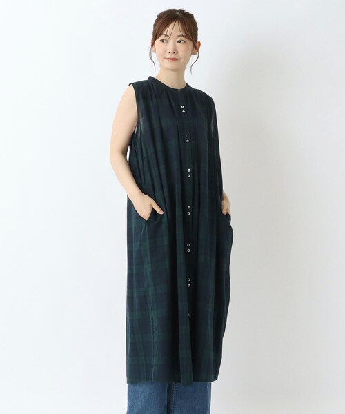 one'sterrace(ワンズテラス)の「コットン先染めチェック柄ノースリーブワンピース(ワンピース・レディース・オレンジ系その他5/ブラック系8/グリーン系その他6・02)」の3枚目の写真