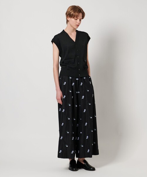 LOEFF(ロエフ)の「<LOEFF>フラップ Vネック ベスト(ベスト・レディース・オフホワイト/オリーブ/ダークグレー・FREE)」の8枚目の写真