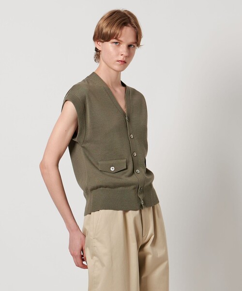 LOEFF(ロエフ)の「<LOEFF>フラップ Vネック ベスト(ベスト・レディース・オフホワイト/オリーブ/ダークグレー・FREE)」の16枚目の写真