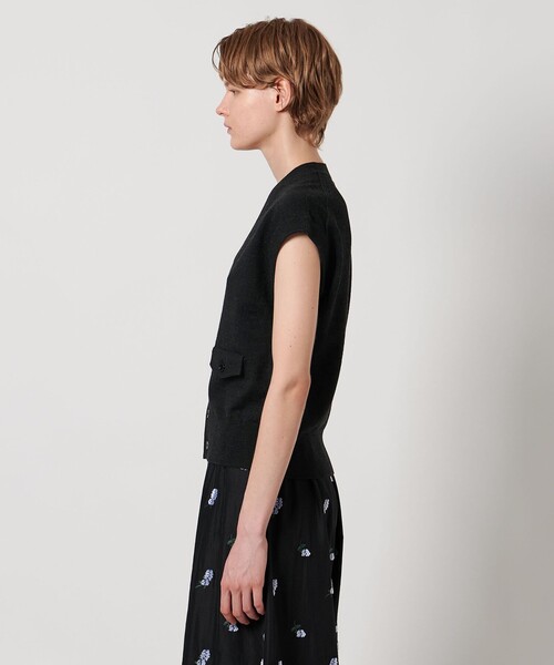 LOEFF(ロエフ)の「<LOEFF>フラップ Vネック ベスト(ベスト・レディース・オフホワイト/オリーブ/ダークグレー・FREE)」の20枚目の写真