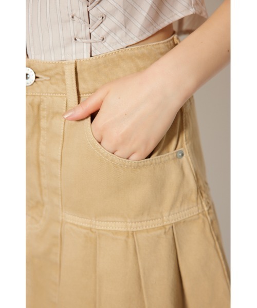 rienda（リエンダ）の「プリーツデニムスコートショートパンツ 秋服（スカート・レディース・ベージュ/ブルー・X-SMALL/SMALL/MEDIUM）」の3枚目の写真