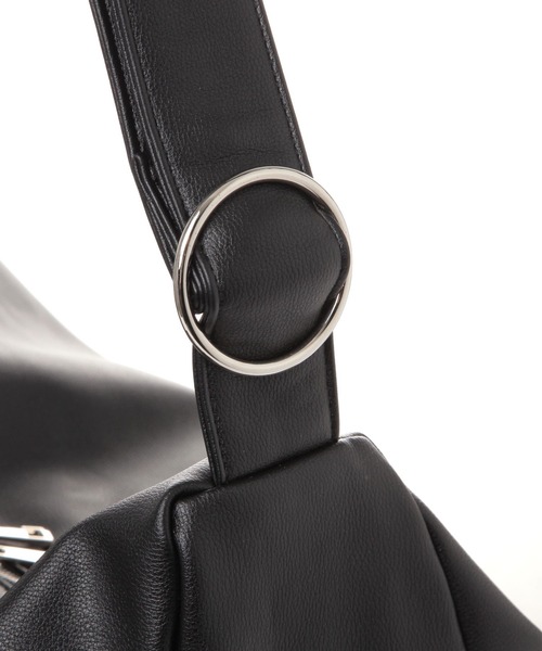 LAKOLE（ラコレ）の「Wリングミドルショルダーバッグ / 578629（ショルダーバッグ・メンズ・ブラウン/ブラック・FREE）」の6枚目の写真