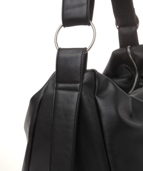 LAKOLE（ラコレ）の「Wリングミドルショルダーバッグ / 578629（ショルダーバッグ・メンズ・ブラウン/ブラック・FREE）」の8枚目の写真