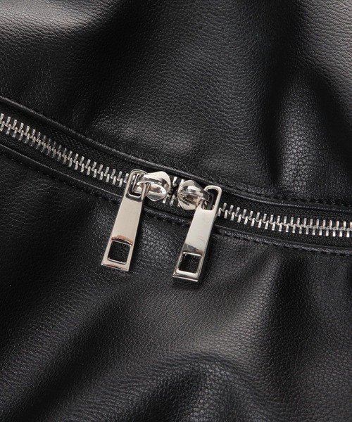 LAKOLE（ラコレ）の「Wリングミドルショルダーバッグ / 578629（ショルダーバッグ・メンズ・ブラウン/ブラック・FREE）」の10枚目の写真