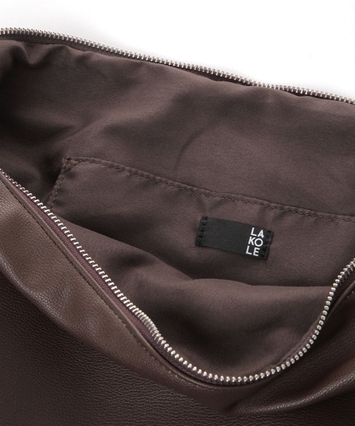 LAKOLE（ラコレ）の「Wリングミドルショルダーバッグ / 578629（ショルダーバッグ・メンズ・ブラウン/ブラック・FREE）」の13枚目の写真