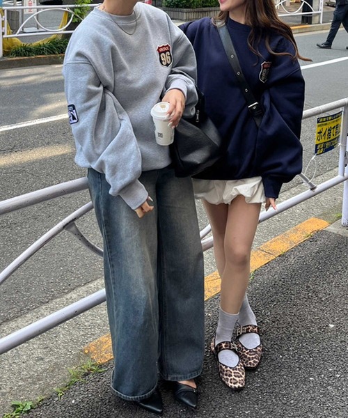 nelliy.（ネルリー）の「オーバーサイズワッペンスウェット（スウェット・レディース・ネイビー/グレー・FREE）」の8枚目の写真