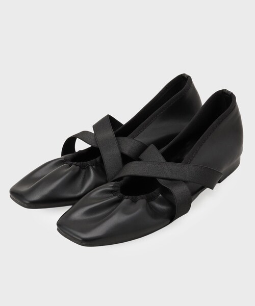 OPAQUE.CLIP(オペークドットクリップ)の「クロスゴムデザインバレエシューズ(その他シューズ・レディース・アイボリー系4/ブラック・03/02)」の1枚目の写真