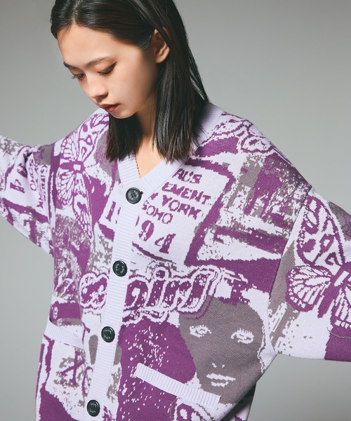 X-girl（エックスガール）の「COLLAGE GRAPHIC JACQUARD KNIT CARDIGAN（カーディガン/ボレロ・レディース・オリーブ/パープル・ONE SIZE）」の6枚目の写真