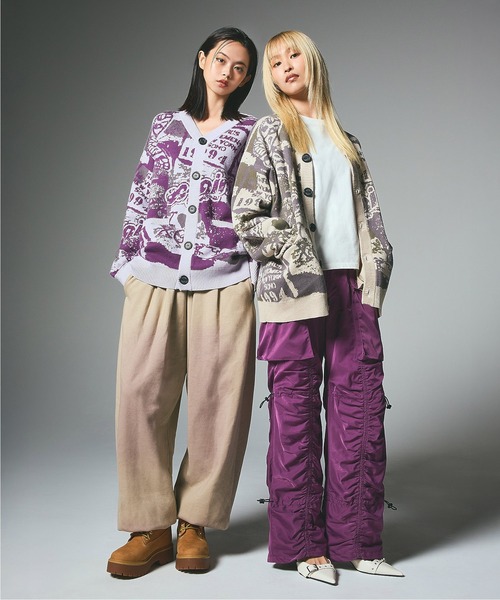 X-girl（エックスガール）の「COLLAGE GRAPHIC JACQUARD KNIT CARDIGAN（カーディガン/ボレロ・レディース・オリーブ/パープル・ONE SIZE）」の5枚目の写真