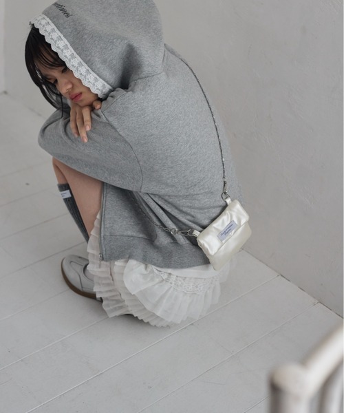Smyeon(スミョン)の「Chain compact pouch bag/チェーンコンパクトリップポーチ(ポーチ・レディース・ベージュ/ホワイト×ブラック/ライトブルー/ホワイト/ブラック×ホワイト/ブラウン/ピンク/ホワイト×ピンク/ホワイト×ブルー・FREE)」の15枚目の写真