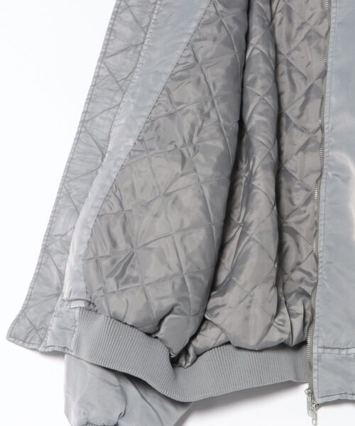 Figments（フィグメンツ）の「フェードボンバージャケット（ブルゾン・レディース・ブラック/グレー・LARGE/X-LARGE）」の18枚目の写真