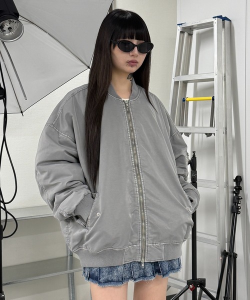 Figments（フィグメンツ）の「フェードボンバージャケット（ブルゾン・レディース・ブラック/グレー・LARGE/X-LARGE）」の3枚目の写真