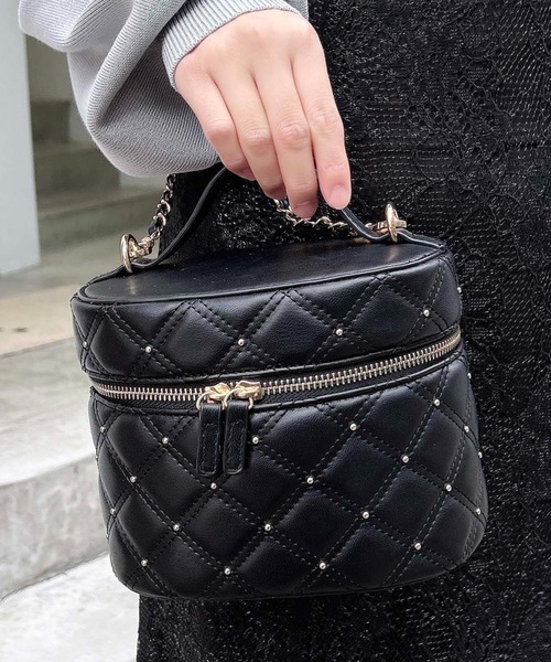 INGNI（イング）の「【WEB限定】キルティングバニティ（ショルダーバッグ・レディース・アイボリー/ブラック・-）」の11枚目の写真