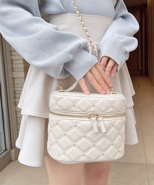 INGNI（イング）の「【WEB限定】キルティングバニティ（ショルダーバッグ・レディース・アイボリー/ブラック・-）」の3枚目の写真