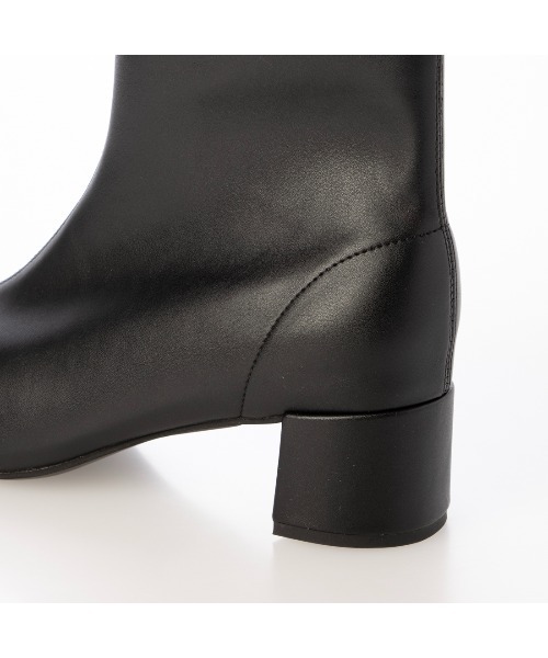 EVOL（イーボル）の「【S-LLサイズ展開・クッション入り】ソフトストレッチスクエア4.5cmショートブーツ IZ5886（ブーツ・レディース・ブラウン/アッシュグレー/ブラック系その他/ブラック・LL/L/M/S）」の12枚目の写真