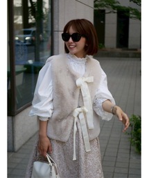 BeBeoD（べベッド）の「リボンデザインショートファーベスト（その他アウター）」