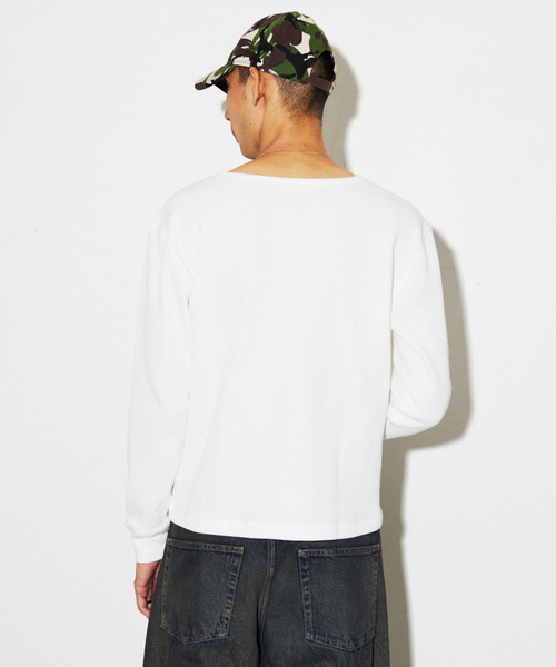 JOURNAL STANDARD（ジャーナルスタンダード）の「ワイド ネック サーマル ロンT（Tシャツ/カットソー・メンズ・ホワイト/ブラック・MEDIUM/LARGE）」の12枚目の写真