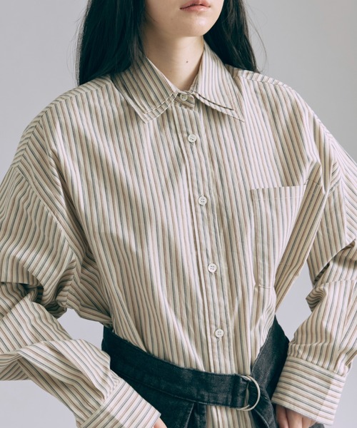 EN NEUME(エンノイム)の「Vintage Stripe Double Collar Over Shirt(シャツ/ブラウス・レディース・ベージュ/ネイビー/ブラウン・FREE)」の2枚目の写真