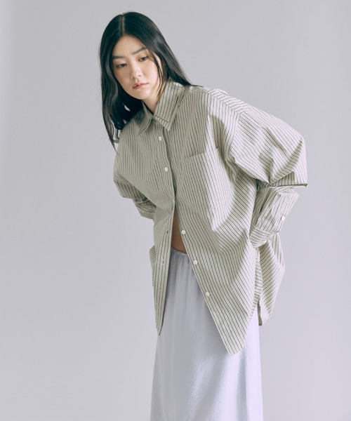 EN NEUME(エンノイム)の「Vintage Stripe Double Collar Over Shirt(シャツ/ブラウス・レディース・ベージュ/ネイビー/ブラウン・FREE)」の17枚目の写真