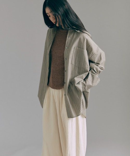 EN NEUME(エンノイム)の「Vintage Stripe Double Collar Over Shirt(シャツ/ブラウス・レディース・ベージュ/ネイビー/ブラウン・FREE)」の4枚目の写真