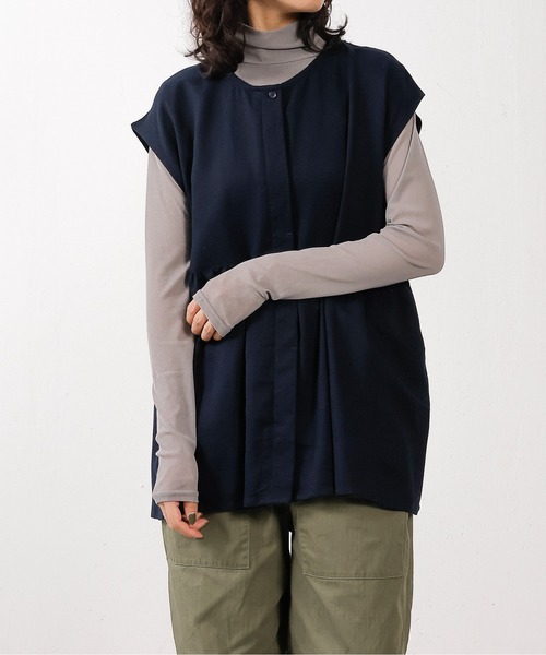 emesuelee(エメスーリー)の「ノースリーブ ギャザー切替ブラウス(シャツ/ブラウス・レディース・ブラック/ベージュ/ネイビー/レッド・フリー)」の19枚目の写真