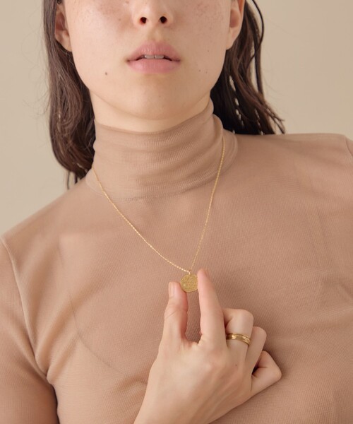 ete bijoux（エテビジュー）の「[ライフイズアジャーニー] ダイヤモンド メダリング ネックレス（ネックレス・レディース・イエローゴールド・FREE）」の4枚目の写真