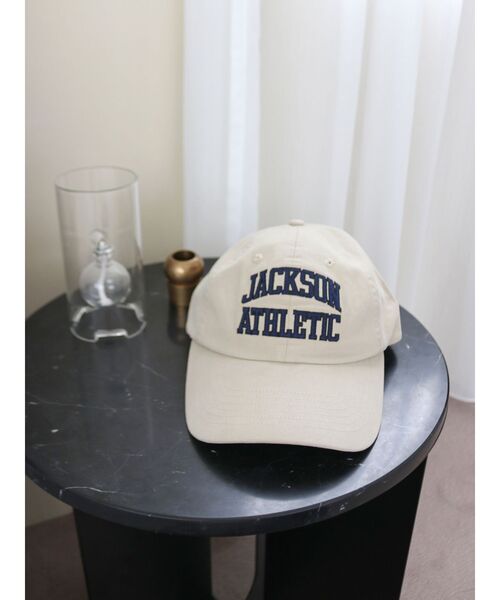 Ungrid(アングリッド)の「Russell×JacksonMatisse 別注ロゴキャップ(キャップ・レディース・ネイビー/ブラック/ベージュ・FREE)」の1枚目の写真