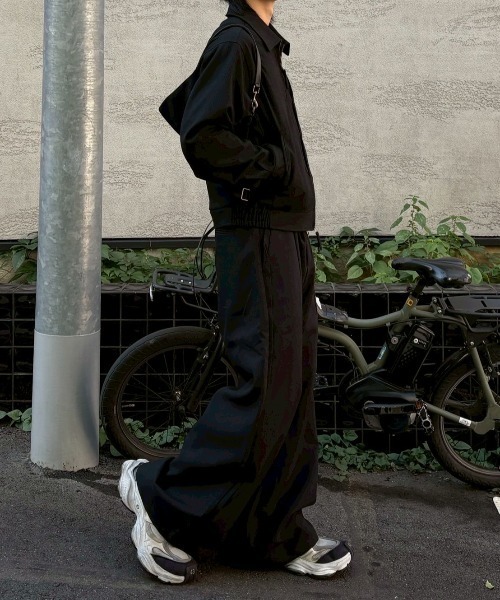Chikashitsu +(チカシツプラス)の「【Chikashitsu +】pin tuck stripe blouson / 【チカシツプラス】ピンタックストライプブルゾン(ブルゾン・メンズ・チャコール/ブラック・L/M)」の5枚目の写真