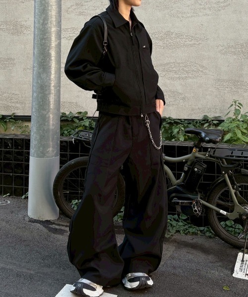 Chikashitsu +(チカシツプラス)の「【Chikashitsu +】pin tuck stripe blouson / 【チカシツプラス】ピンタックストライプブルゾン(ブルゾン・メンズ・チャコール/ブラック・L/M)」の3枚目の写真