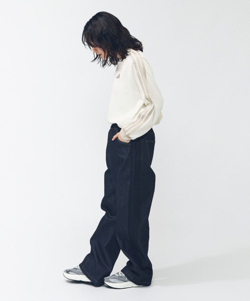 adidas(アディダス)の「【別注】アディダス adidas ワッフル スリーストライプス オーバーサイズフィット ロングスリーブTシャ 限定コラボ(Tシャツ/カットソー・レディース・オフホワイト/ブラウン/サンドグレー・S/M/L/XL)」の8枚目の写真
