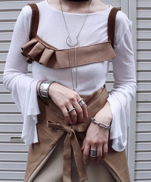 Soierie(ソワリー)の「ツイスト バングル / Twist bangle(バングル/リストバンド・レディース・シルバー・FREE)」の11枚目の写真