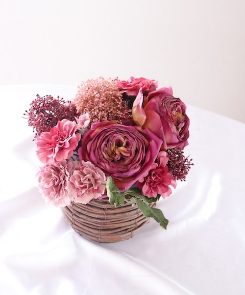 セール】ドライ風ローズのバスケットアレンジ（インテリア雑貨